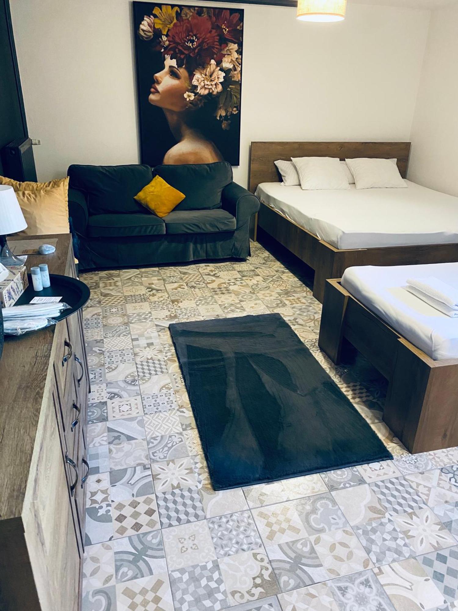 Rooms & Apartment Zala Airport Shuttle Option Cerklje na Gorenjskem Eksteriør billede