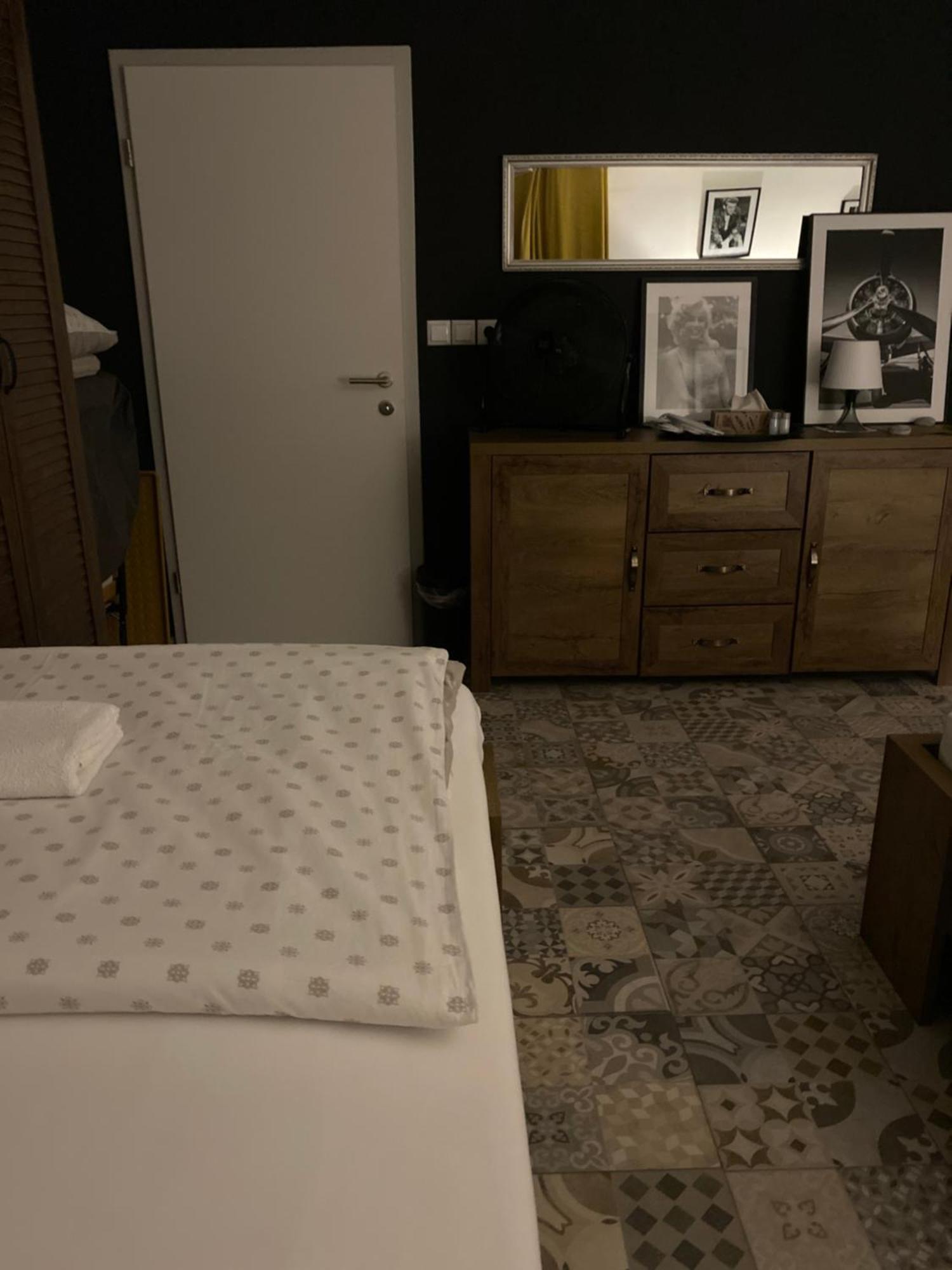 Rooms & Apartment Zala Airport Shuttle Option Cerklje na Gorenjskem Eksteriør billede