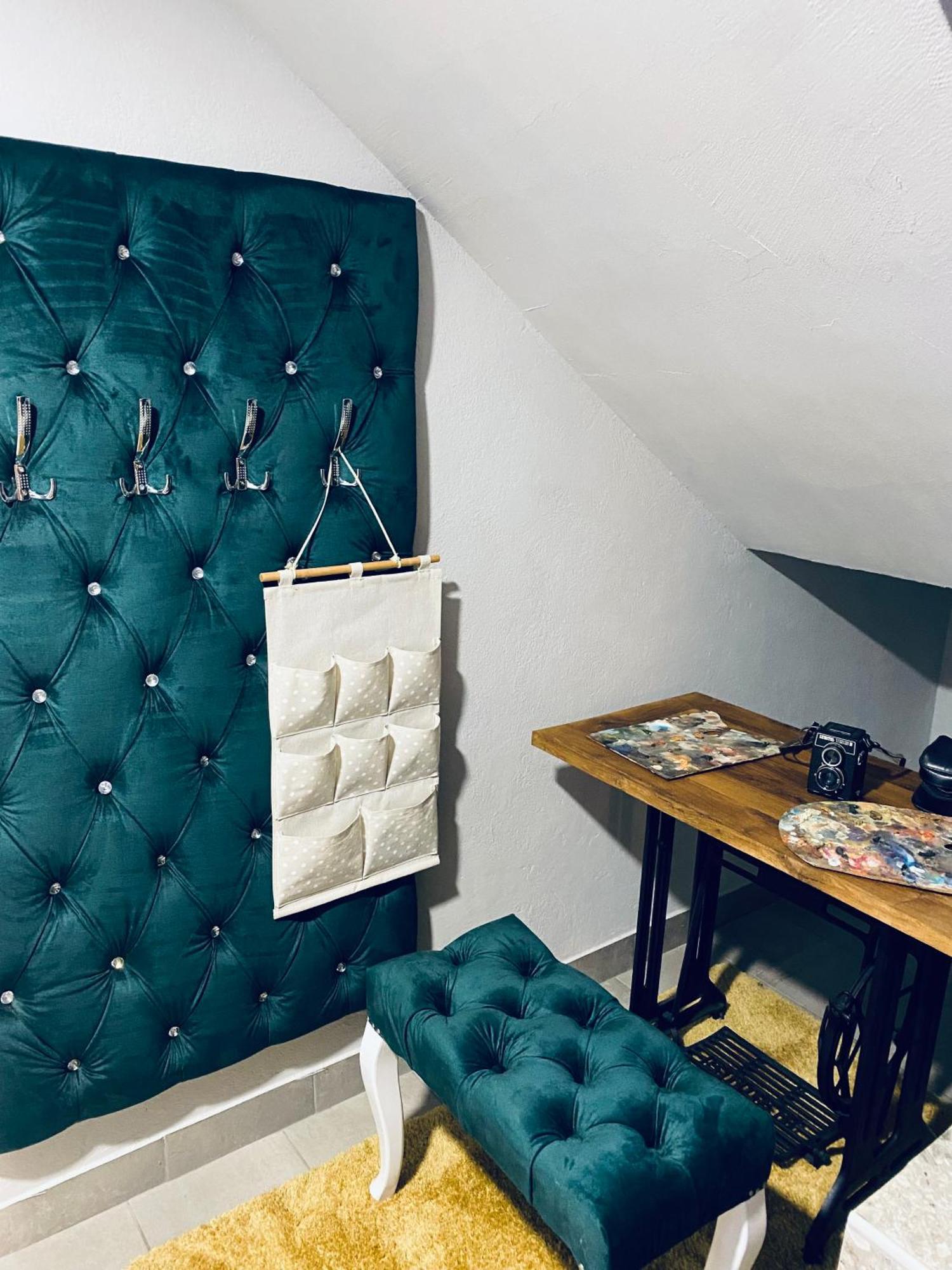 Rooms & Apartment Zala Airport Shuttle Option Cerklje na Gorenjskem Eksteriør billede