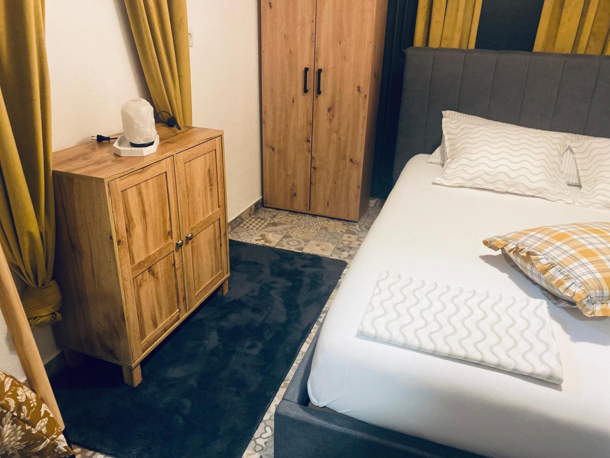 Rooms & Apartment Zala Airport Shuttle Option Cerklje na Gorenjskem Eksteriør billede